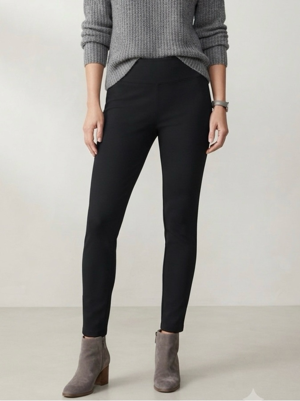 HUE • Women’s Brushed Fleece Lined Blackout Leggings